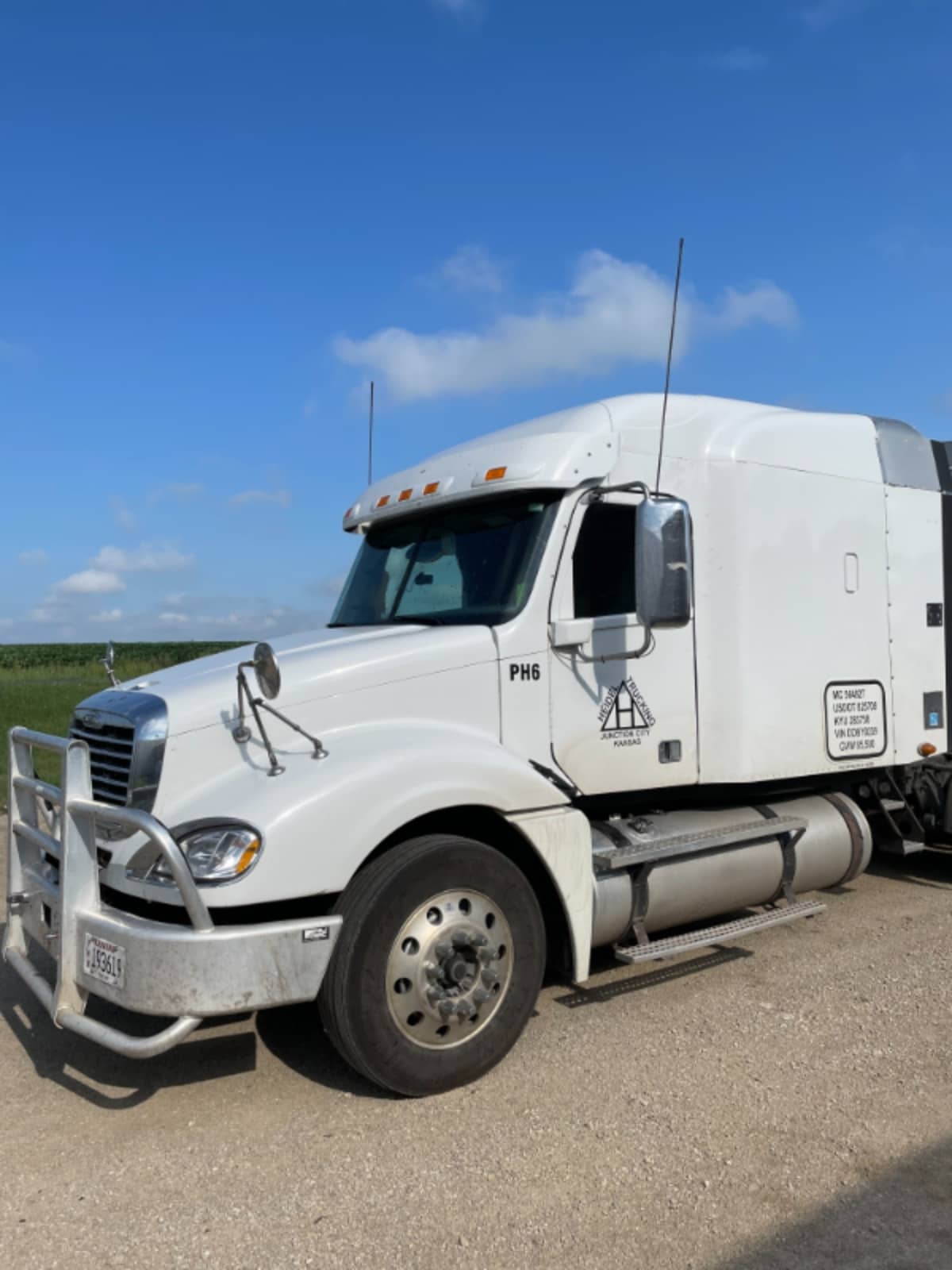 2013 freightliner truck